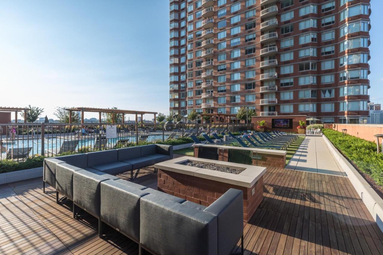 Global Luxury Suites At Jersey City Waterfront Exterior photo